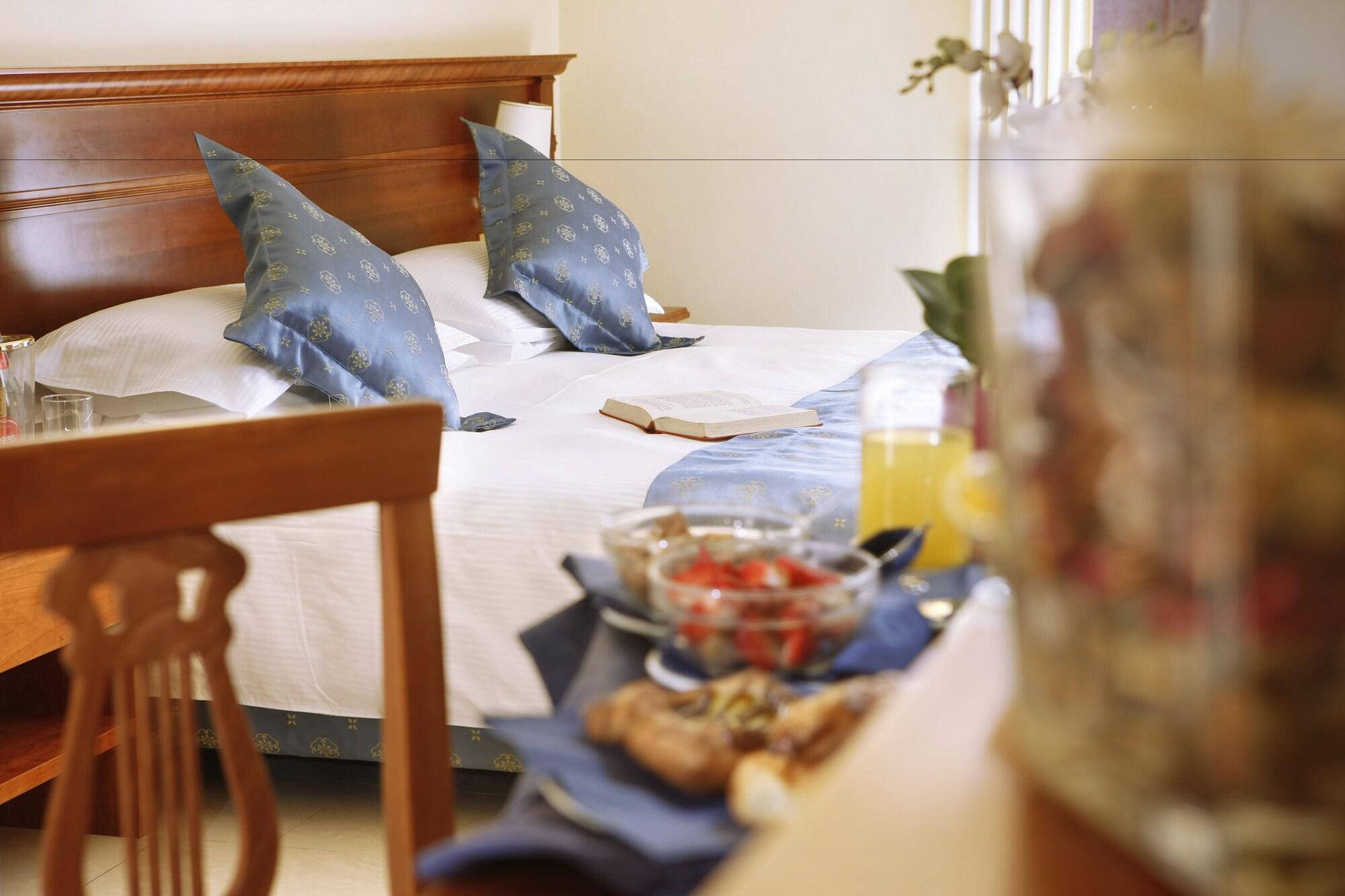Hotel Ristorante Toscana Alassio Esterno foto