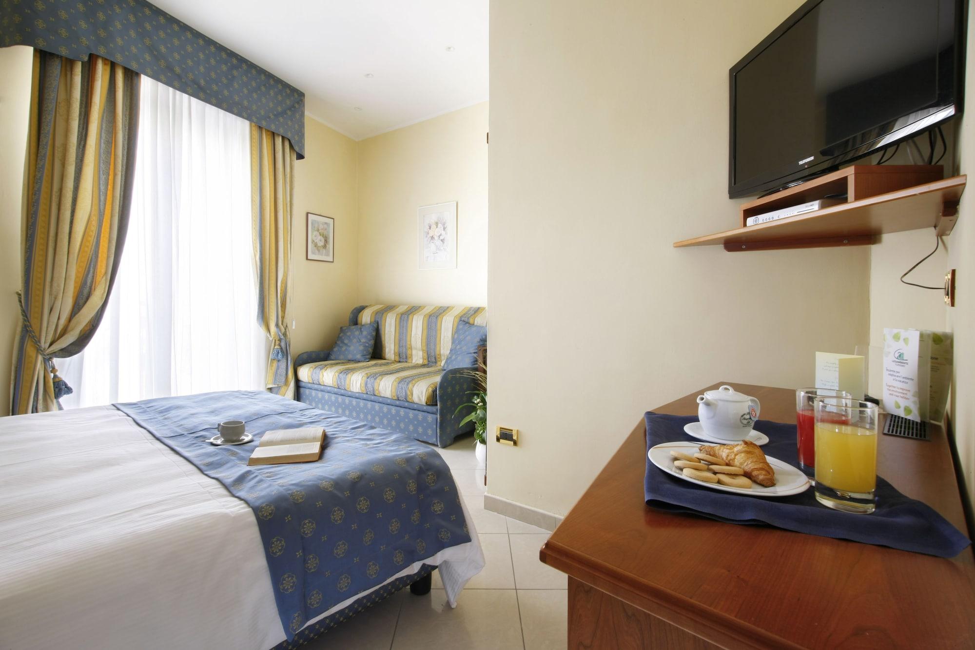Hotel Ristorante Toscana Alassio Esterno foto