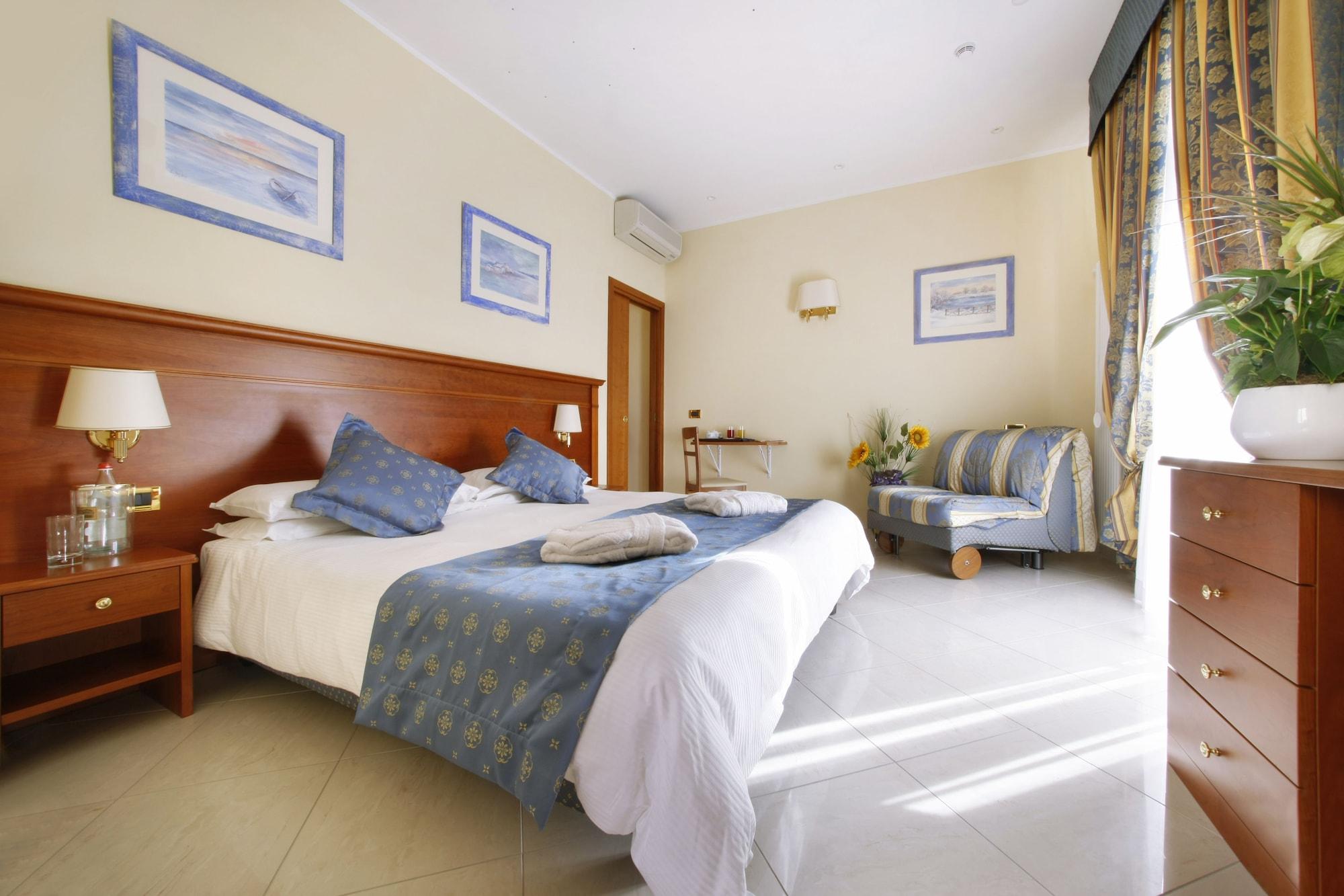 Hotel Ristorante Toscana Alassio Esterno foto